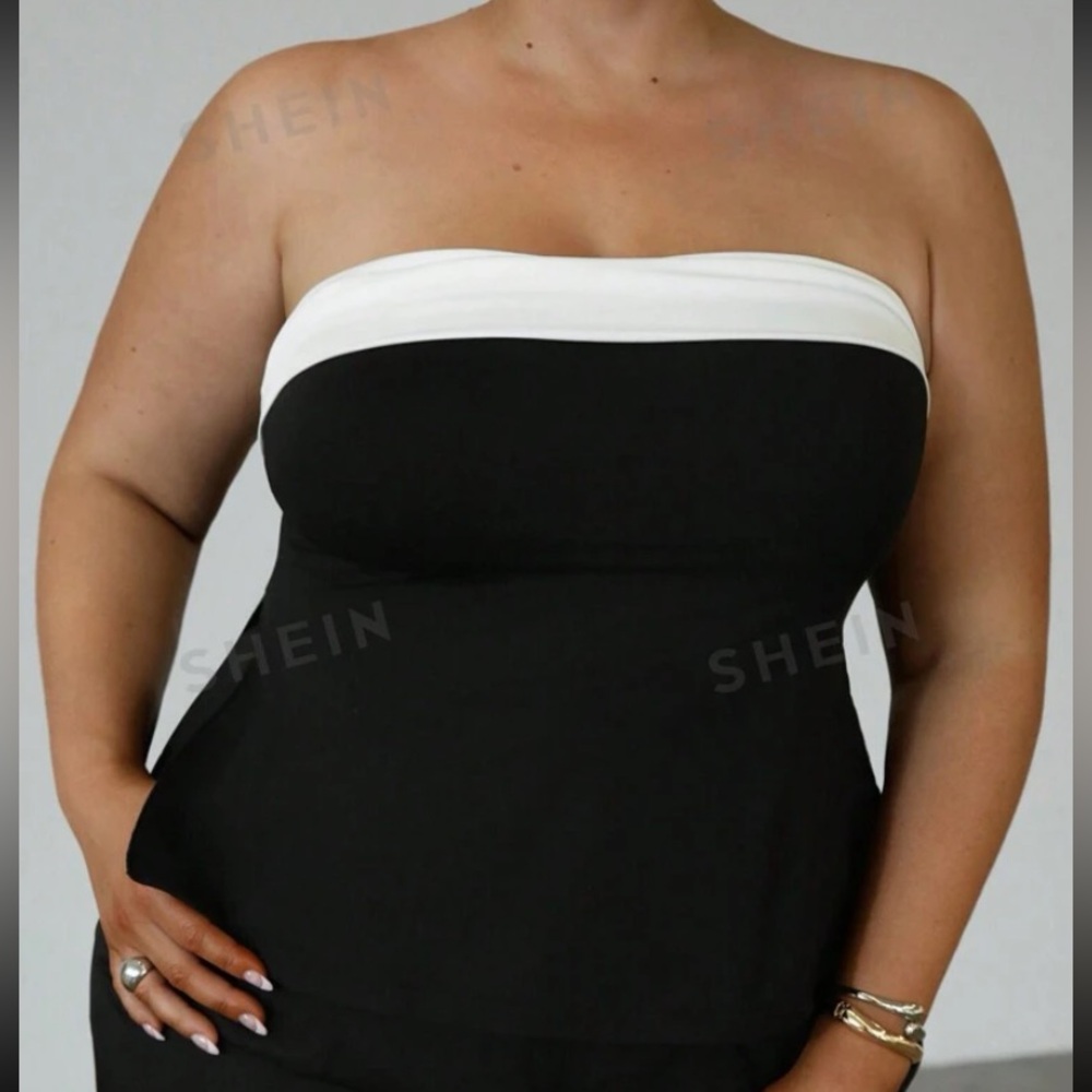 ‼️ 3 for $12 ‼️ SHEIN Curve color block top